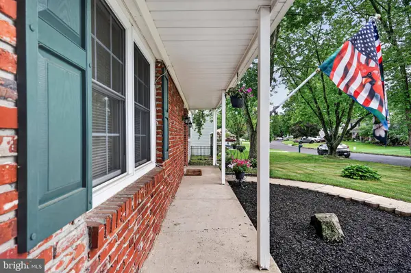 100 COACHMAN DR, Bordentown, NJ 08505