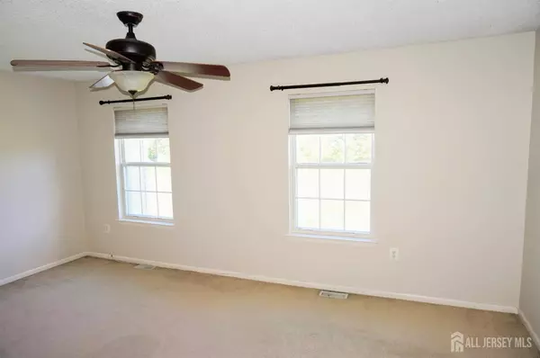 62 Colleen CT, South Brunswick, NJ 08824