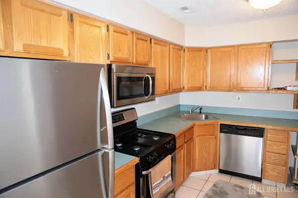 62 Colleen CT, South Brunswick, NJ 08824