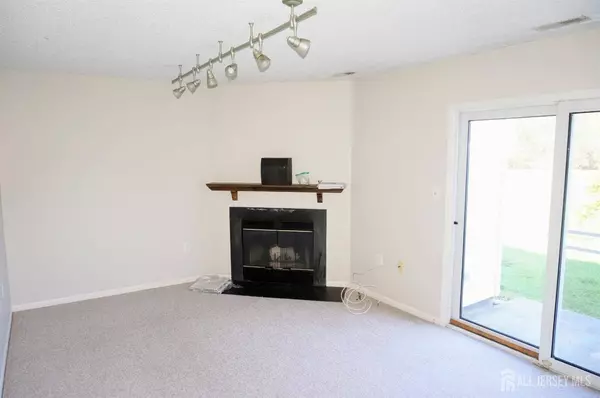 62 Colleen CT, South Brunswick, NJ 08824