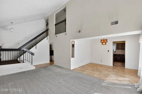3 Scenic Lane, Matawan, NJ 07747