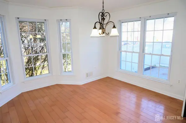 1 Bristol DR, North Brunswick, NJ 08902