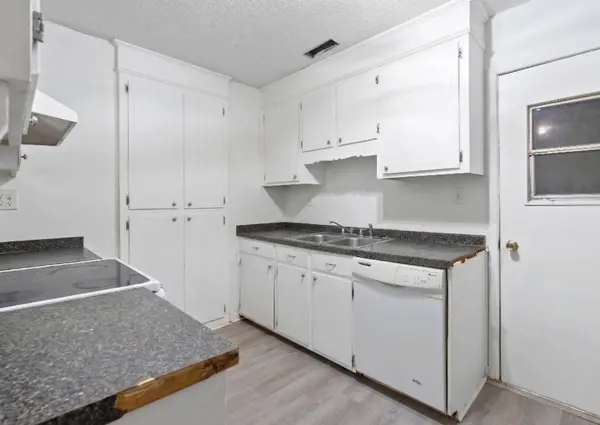 114 Rahway Rd, Goose Creek, SC 29445