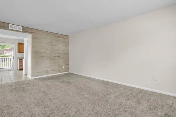 107 Hickory Ln #Unit D, Ladson, SC 29456