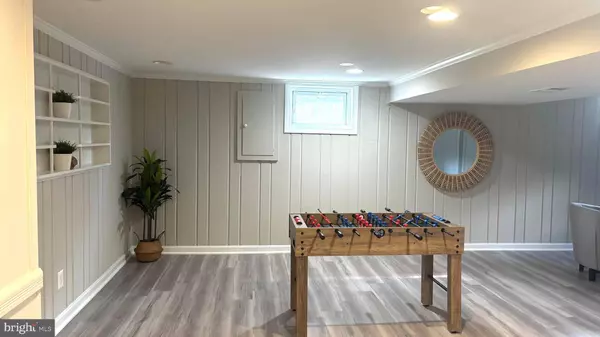 5931 1ST ST S, Arlington, VA 22204