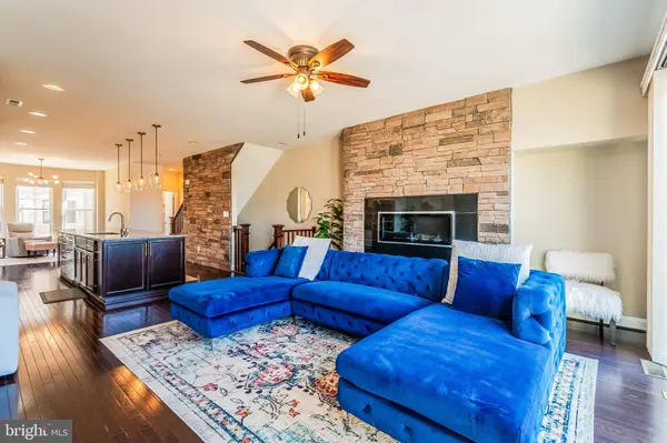 20401 CODMAN DR, Ashburn, VA 20147