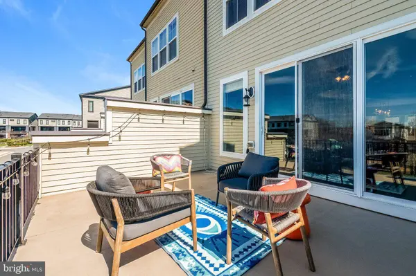 20401 CODMAN DR, Ashburn, VA 20147