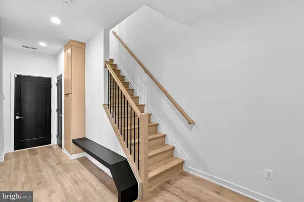 43447 WILCOX TER, Ashburn, VA 20148