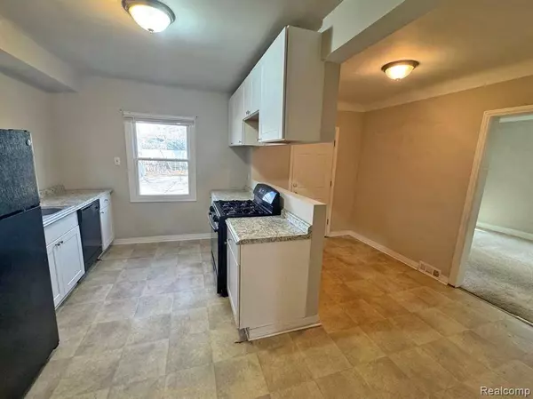 20179 CANTERBURY Road, Detroit, MI 48221