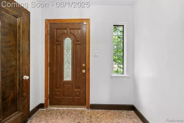 19537 Lancashire Street, Detroit, MI 48223