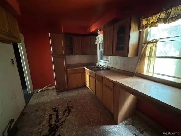 9590 Schaefer Highway, Detroit, MI 48227