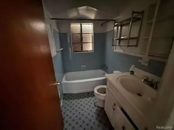 9590 Schaefer Highway, Detroit, MI 48227