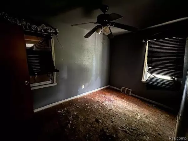 9590 Schaefer Highway, Detroit, MI 48227