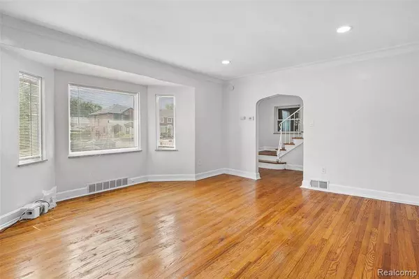 20179 CANTERBURY Road, Detroit, MI 48221