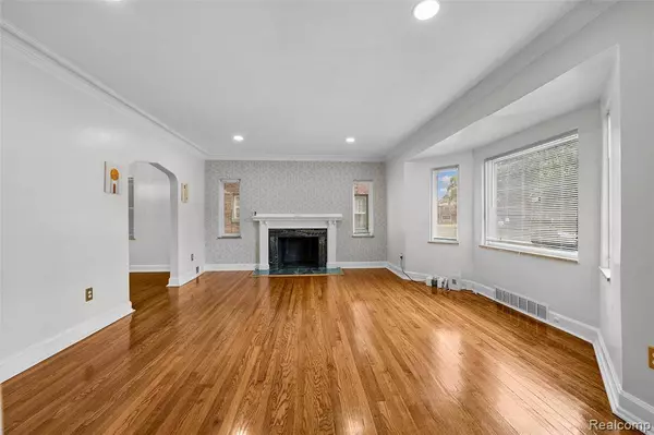 20179 CANTERBURY Road, Detroit, MI 48221