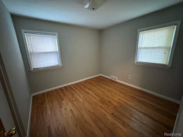 1211 AMELIA Avenue, Royal Oak, MI 48073