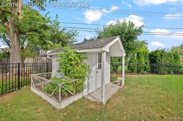 4402 Arlington Drive, Royal Oak, MI 48073