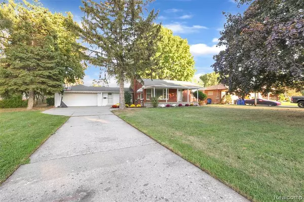 30590 Campbell Street, Warren, MI 48093