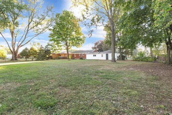 30590 Campbell Street, Warren, MI 48093