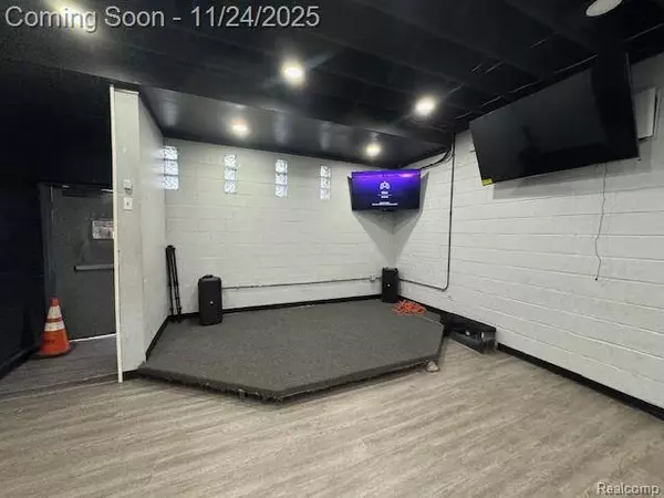 19200 Conant ST, Detroit, MI 48234