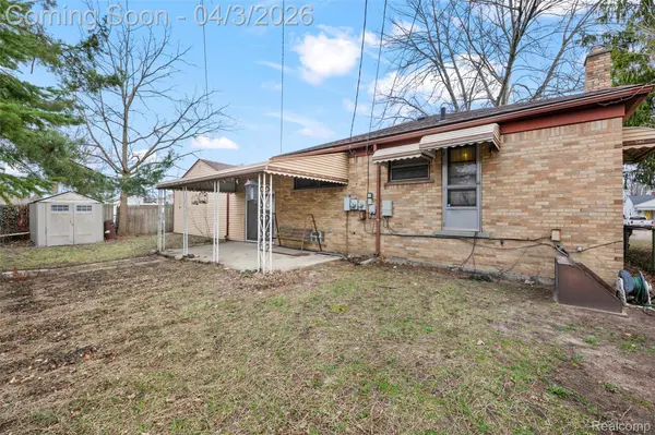 516 E Woodward Heights BLVD, Hazel Park, MI 48030