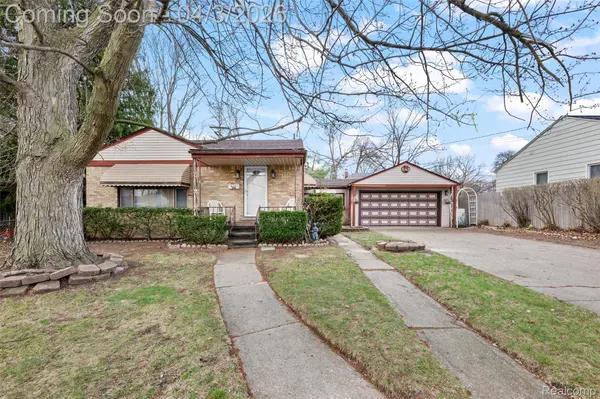 516 E Woodward Heights BLVD, Hazel Park, MI 48030