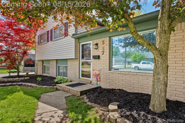 327 Tecumseh ST, Clawson, MI 48017