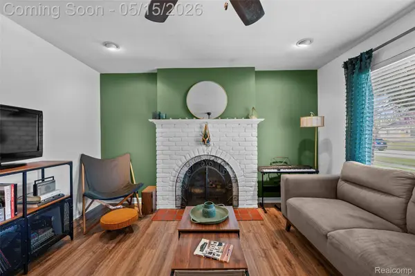 327 Tecumseh ST, Clawson, MI 48017