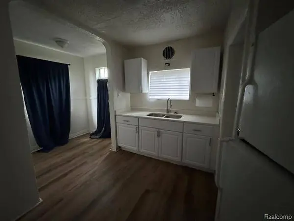 18970 Santa Rosa DR, Detroit, MI 48221