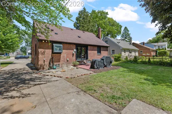 10467 W 11 Mile RD, Huntington Woods, MI 48070