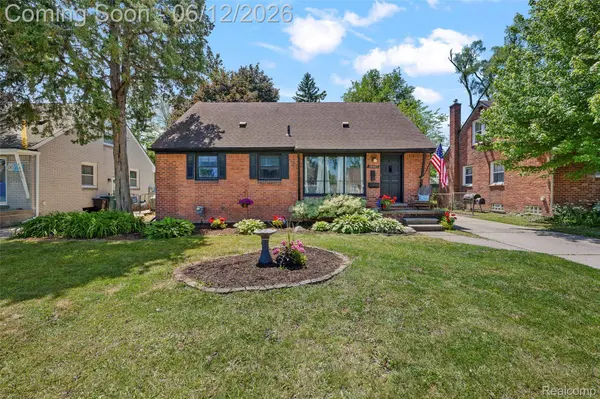 10467 W 11 Mile RD, Huntington Woods, MI 48070