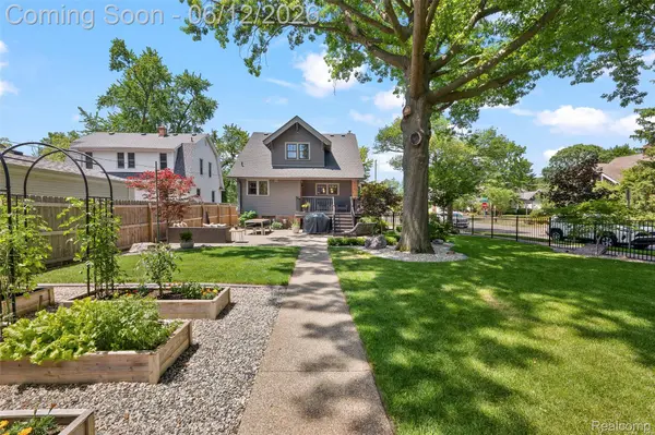 728 N Washington AVE, Royal Oak, MI 48067