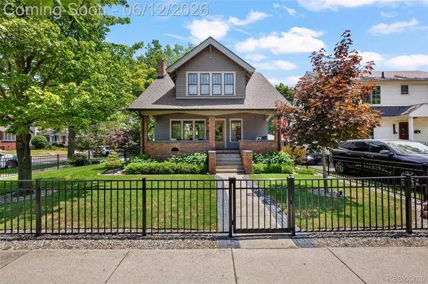 728 N Washington AVE, Royal Oak, MI 48067