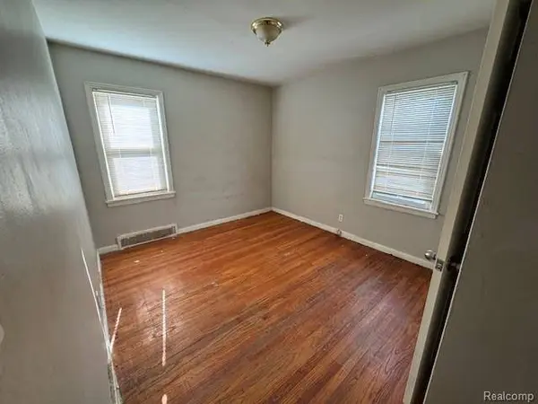 22641 Pembroke AVE, Detroit, MI 48219