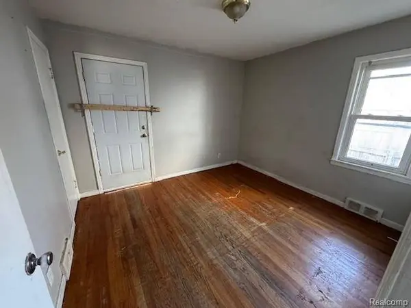 22641 Pembroke AVE, Detroit, MI 48219