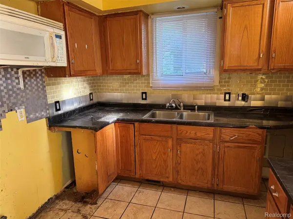 14618 Ashton RD, Detroit, MI 48223