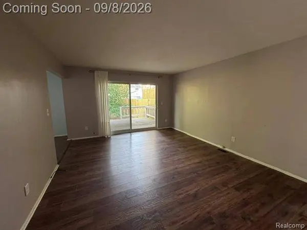 3224 WOODLAND AVE, Royal Oak, MI 48073