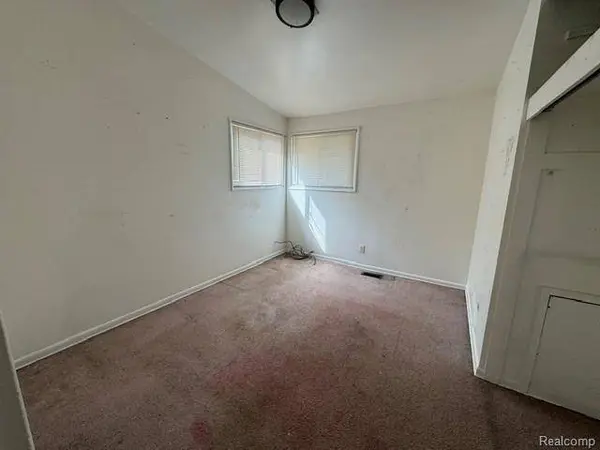 19264 Beaverland ST, Detroit, MI 48219