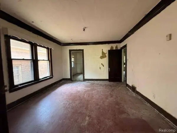 2430 Clairmount ST, Detroit, MI 48206