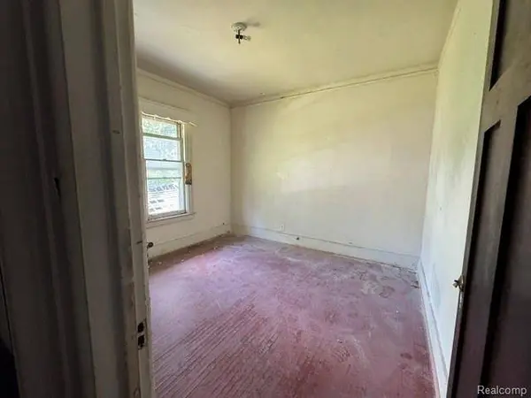 2430 Clairmount ST, Detroit, MI 48206