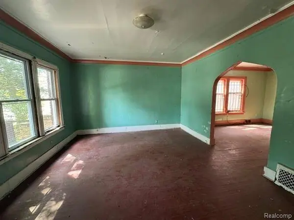 2430 Clairmount ST, Detroit, MI 48206