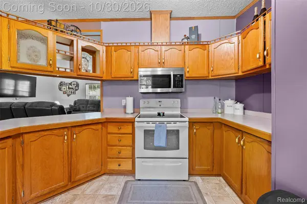 350 Barker RD, Northfield, MI 48189