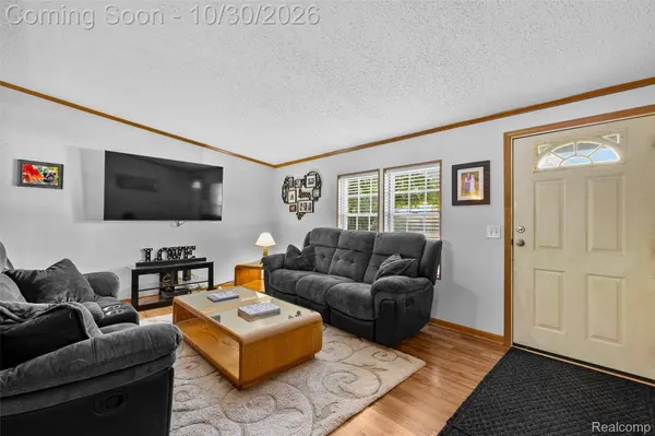 350 Barker RD, Northfield, MI 48189