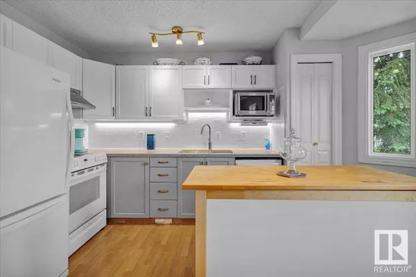 #7 10 RITCHIE WY, Sherwood Park, AB T8A 5R1