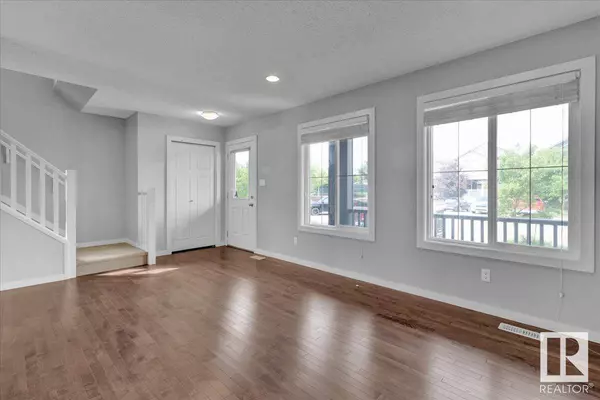 21427 95 AV NW, Edmonton, AB T5T 4C9