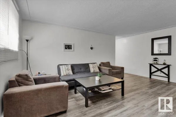 #3 10625 107 AV NW, Edmonton, AB T5H 0W5