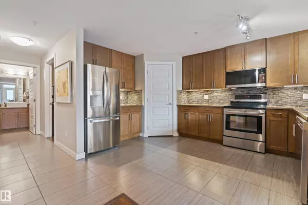 #E 5151 WINDERMERE BV NW, Edmonton, AB T6W 2K4