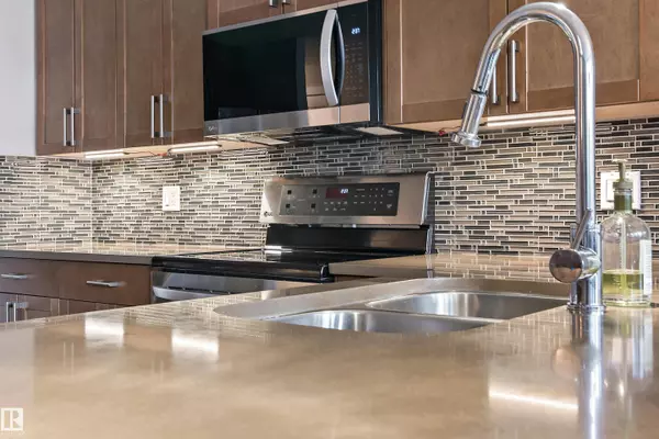 #E 5151 WINDERMERE BV NW, Edmonton, AB T6W 2K4