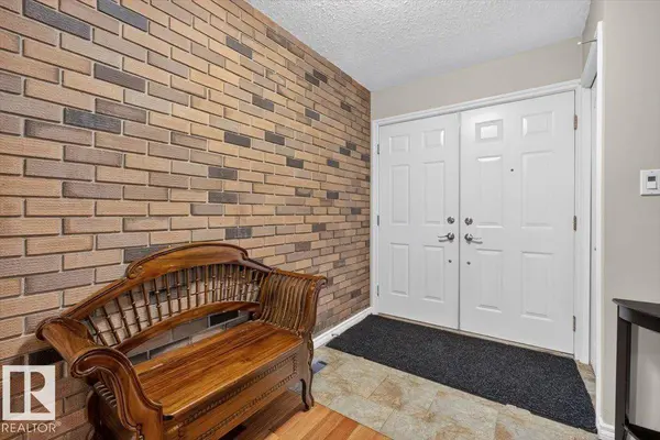 4312 43A AV, Leduc, AB T9E 4T3