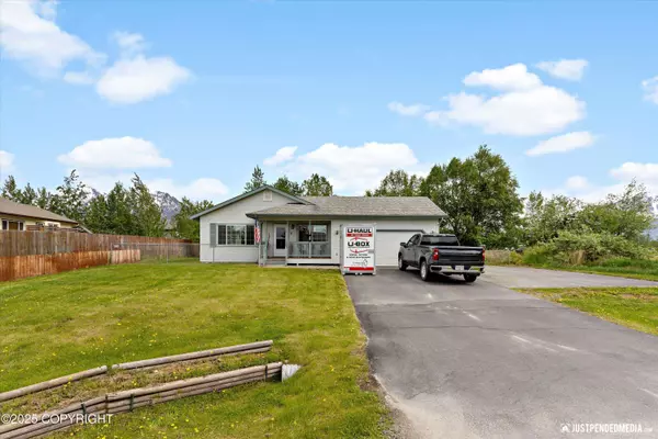 13693 E Guernsey LN, Palmer, AK 99645